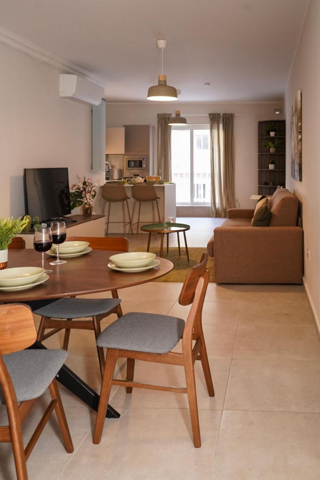 Lovely Holiday Home Next To Bus Terminus St. Paul's Bay Exterior foto